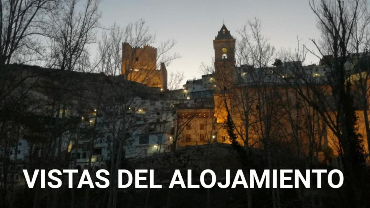 Apartamentos Los Robles Alcala del Jucar Eksteriør billede