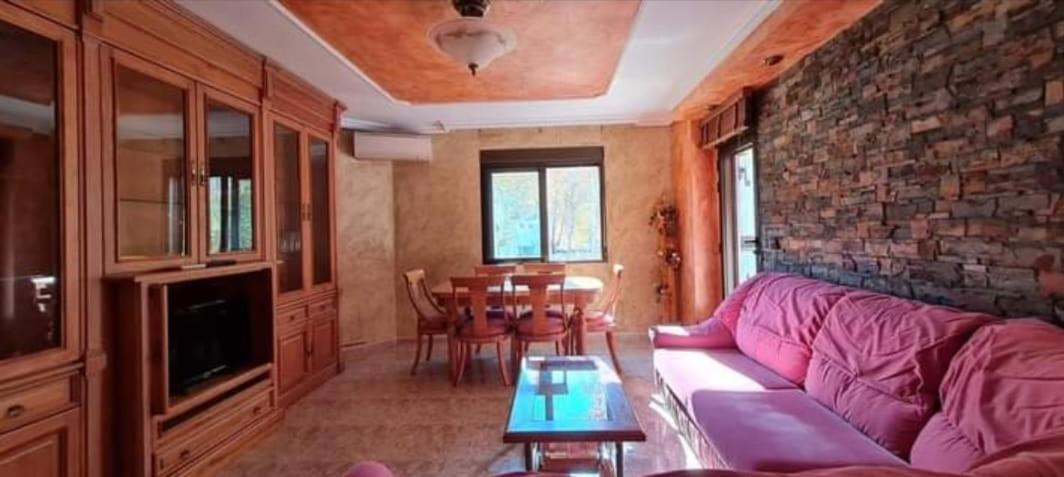 Apartamentos Los Robles Alcala del Jucar Eksteriør billede
