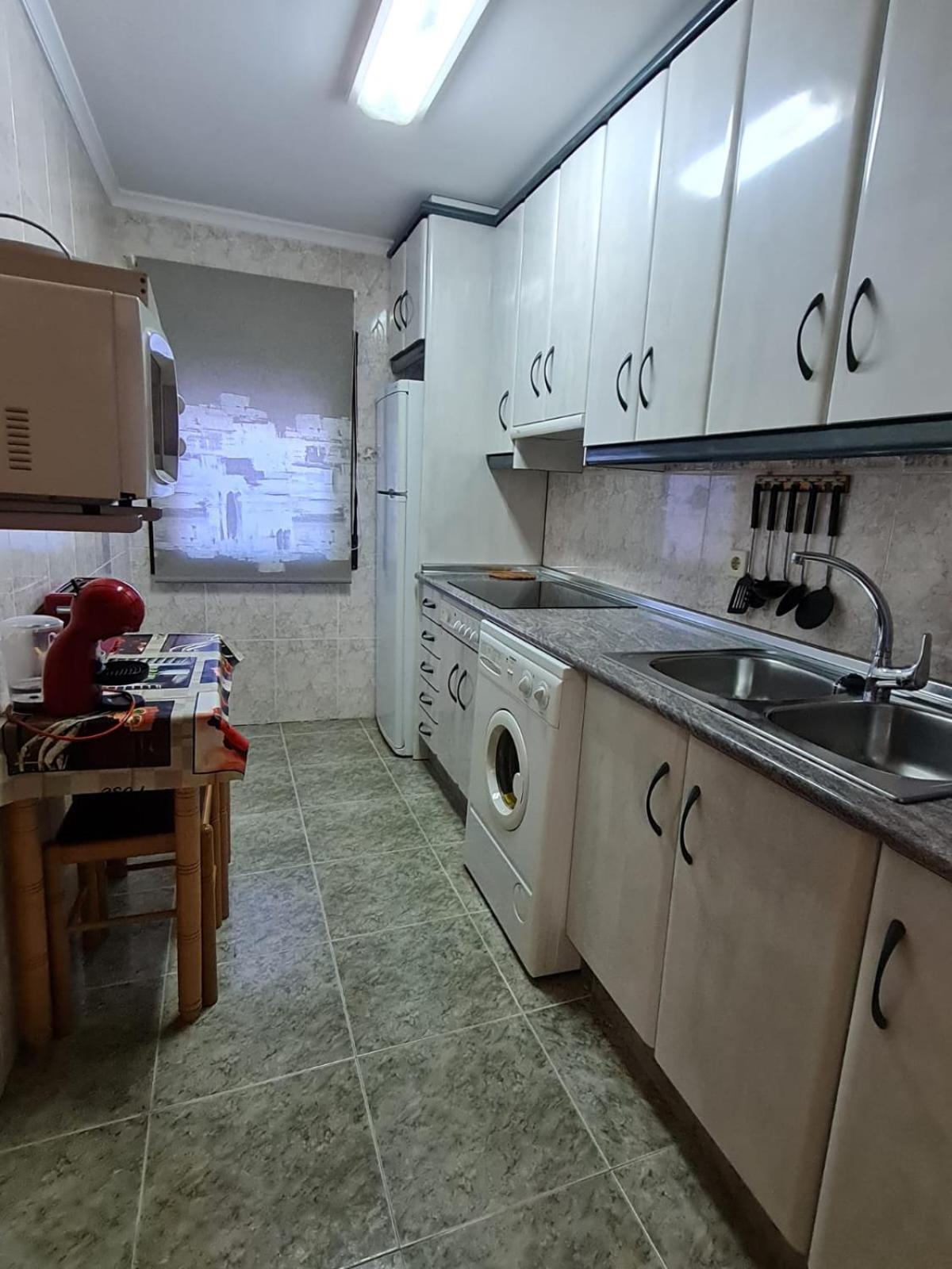 Apartamentos Los Robles Alcala del Jucar Eksteriør billede