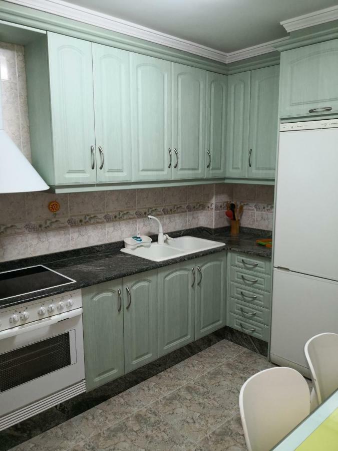 Apartamentos Los Robles Alcala del Jucar Eksteriør billede